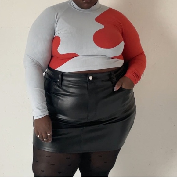 Ization Studios Squiggle Long Sleeve in Red/ Periwinkle 2X - Picture 2 of 10